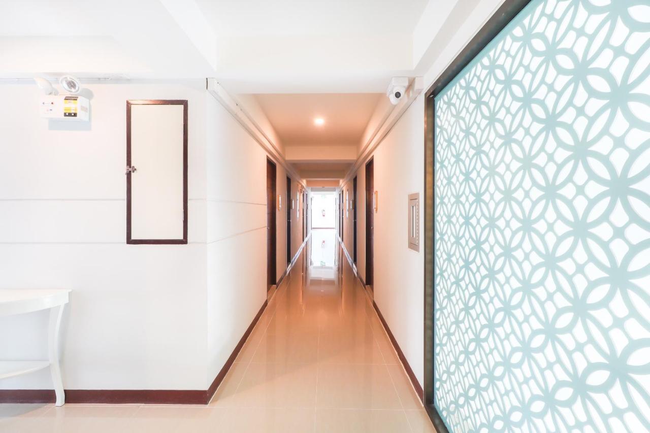 Oyo 374 Room Lanna Hotel Чиангмай Екстериор снимка